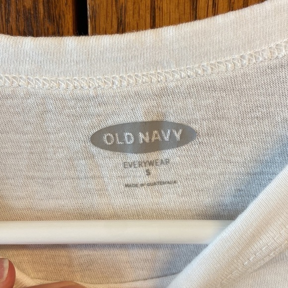 Old Navy Small White T Shirt - Picture 3 of 4